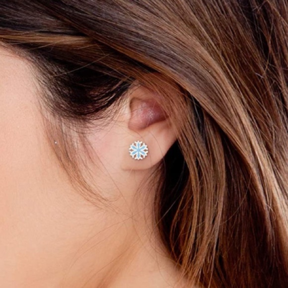 Disney Frozen Elsa Snowflake Earrings - Picture 3 of 11